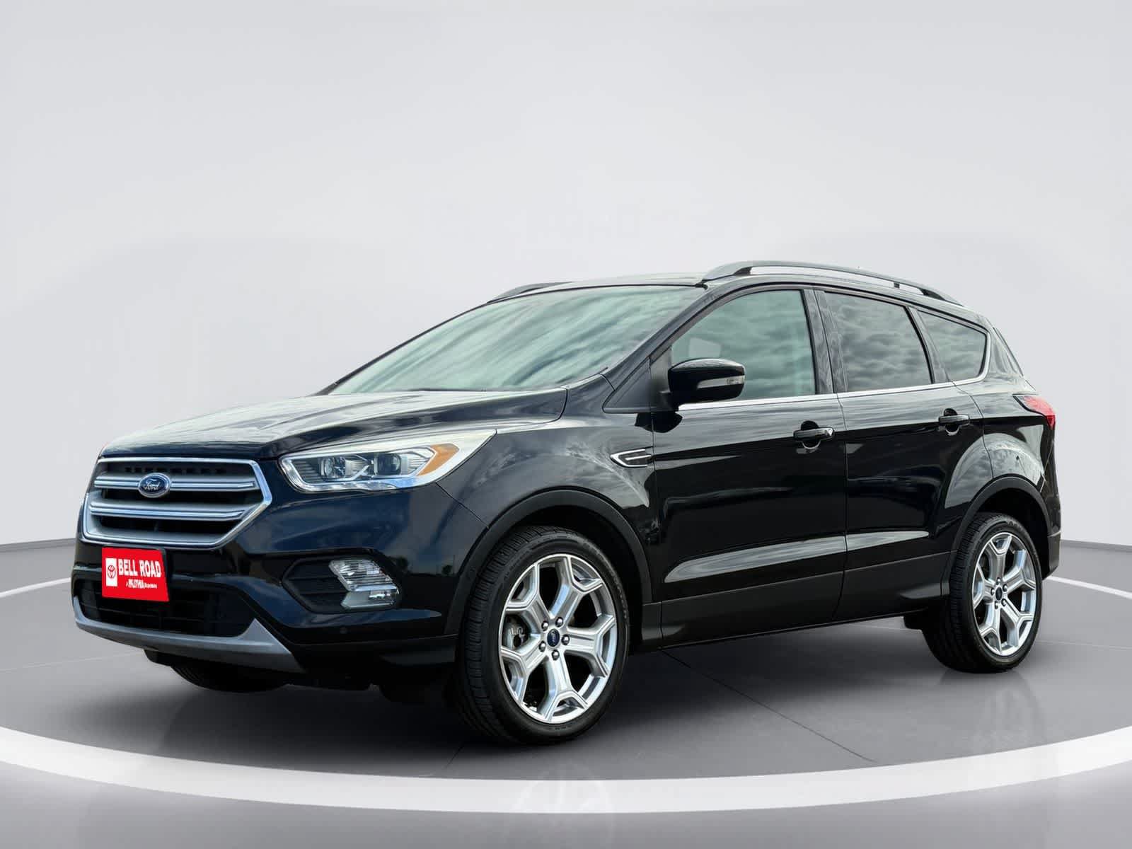 Used 2019 Ford Escape Titanium FWD image 2