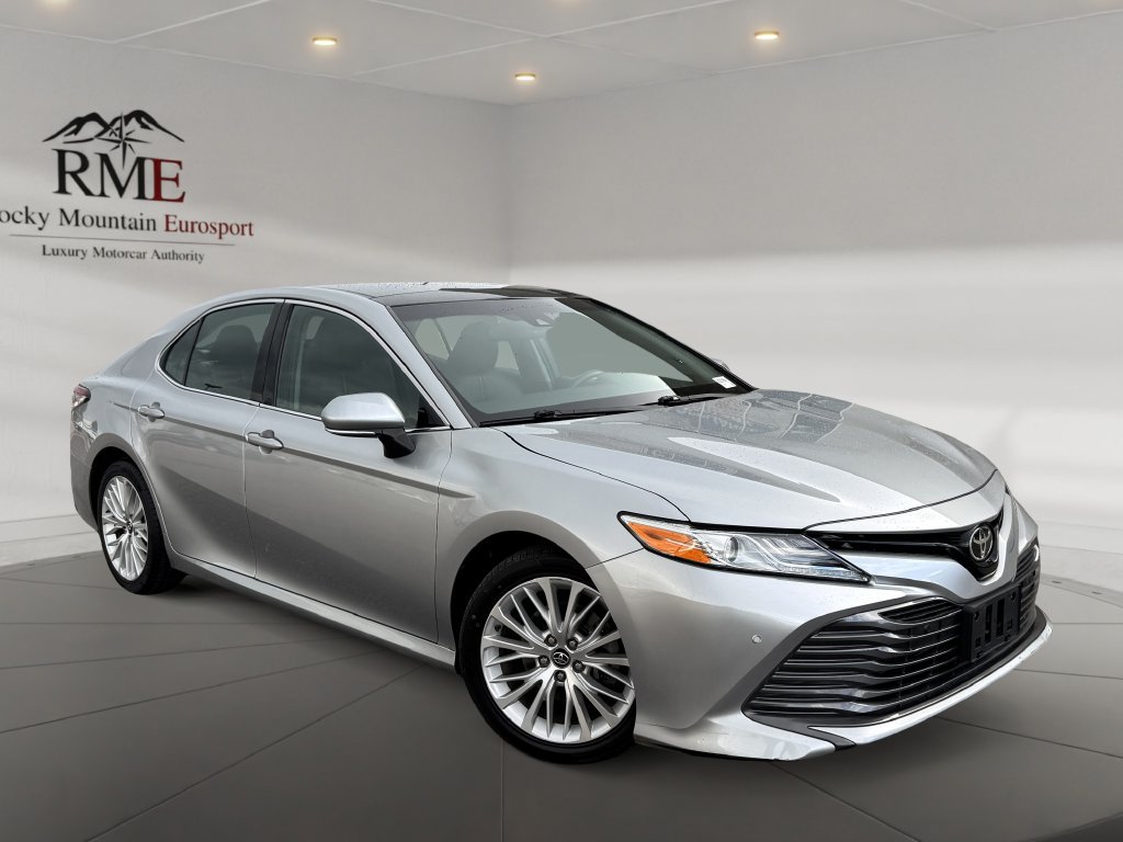 Used 2018 Toyota Camry XLE FWD image 1