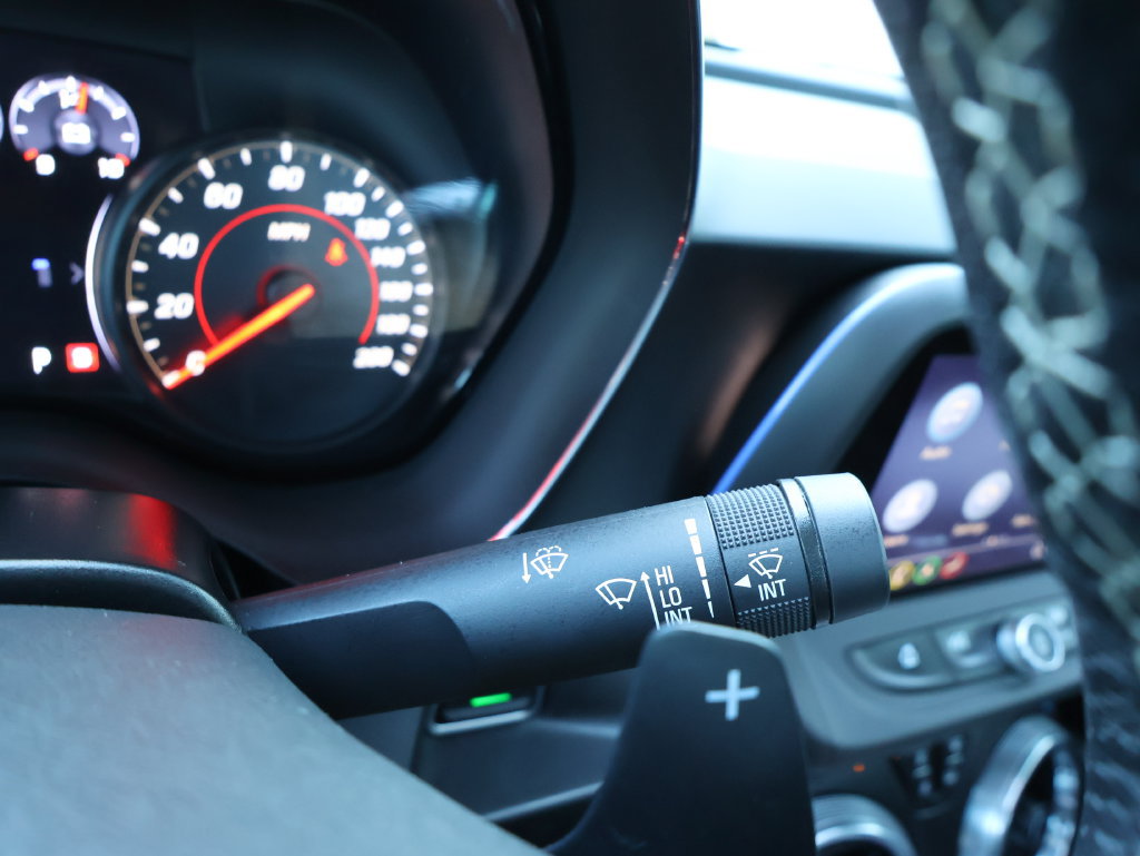 Used 2021 Chevrolet Camaro SS RWD image 17