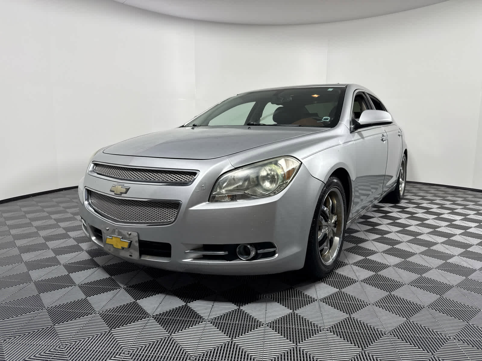 Used 2010 Chevrolet Malibu LTZ