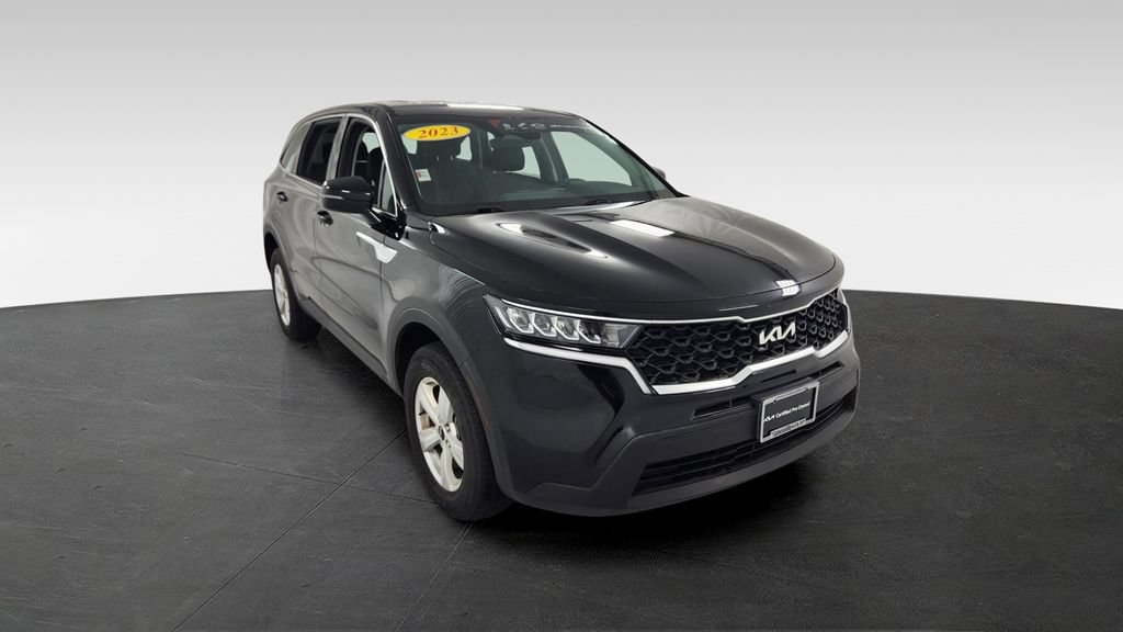 Used 2023 Kia Sorento LX