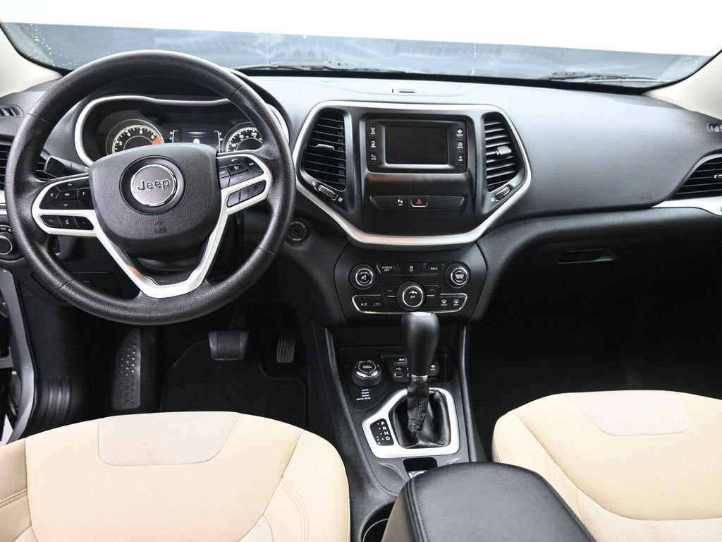 Used 2017 Jeep Cherokee Sport w/ Safety Group image 10