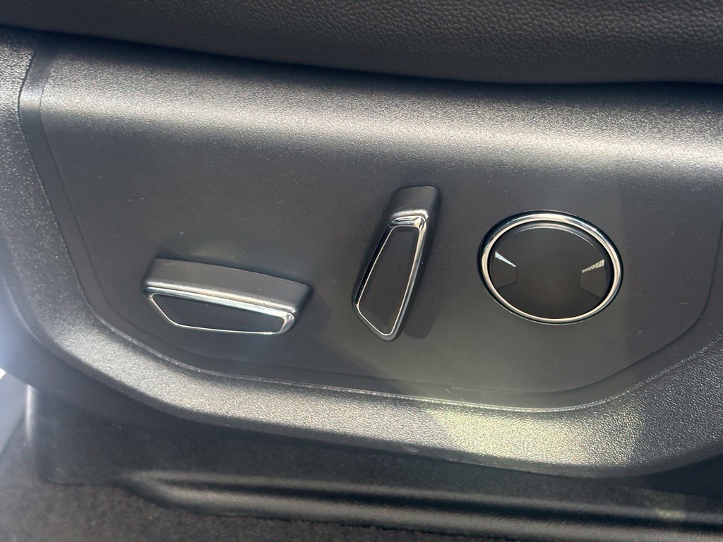 Used 2024 Ford Expedition Limited AWD/4WD image 15