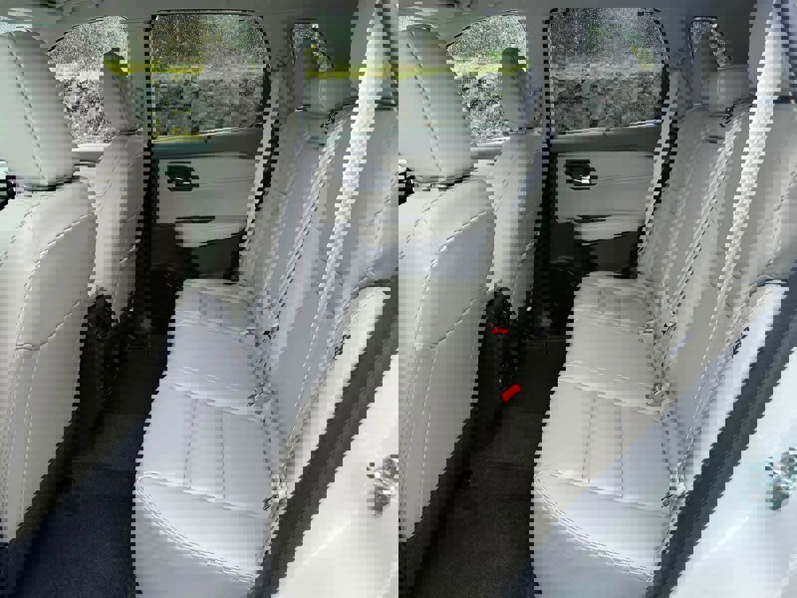 Used 2023 Nissan Rogue SL w/ SL Premium Package image 11