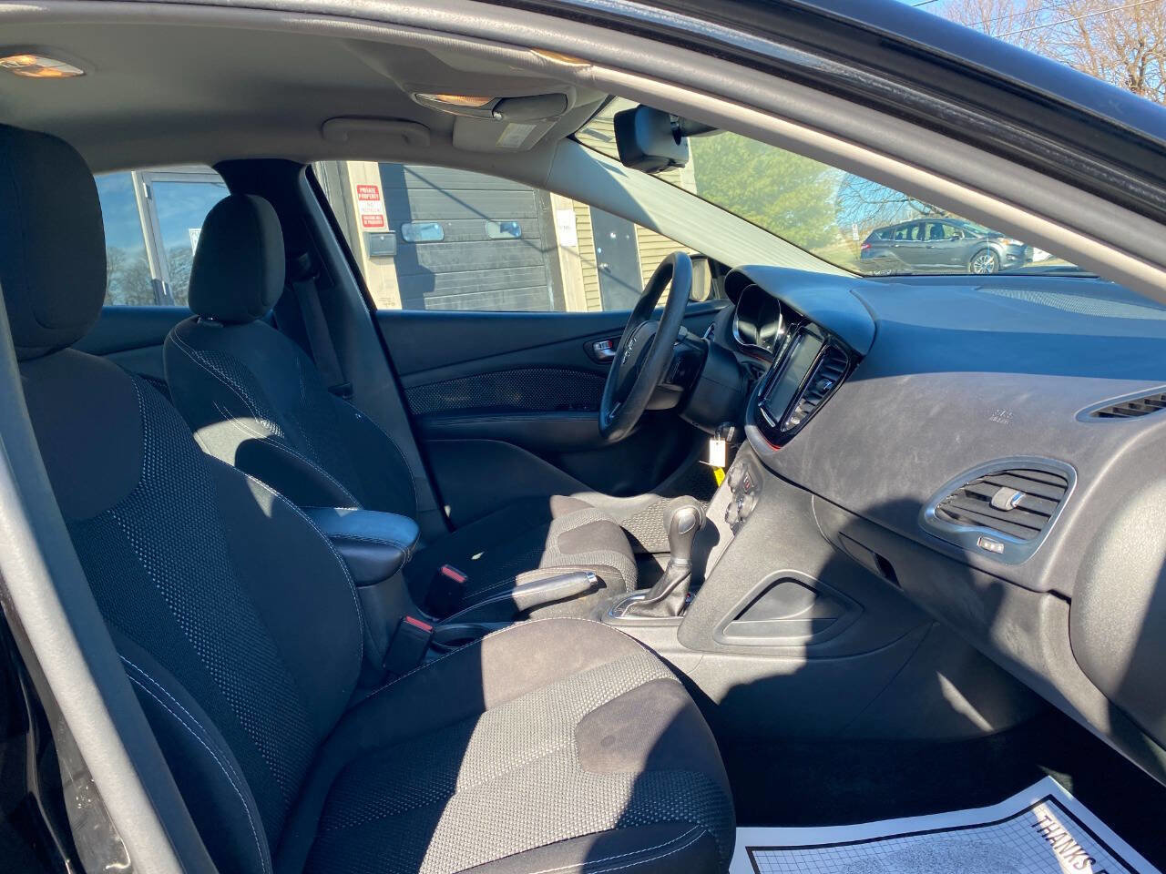 Used 2015 Dodge Dart SXT image 28