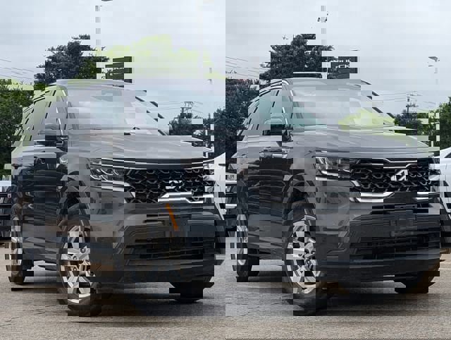 Used 2022 Kia Sorento LX FWD image 2