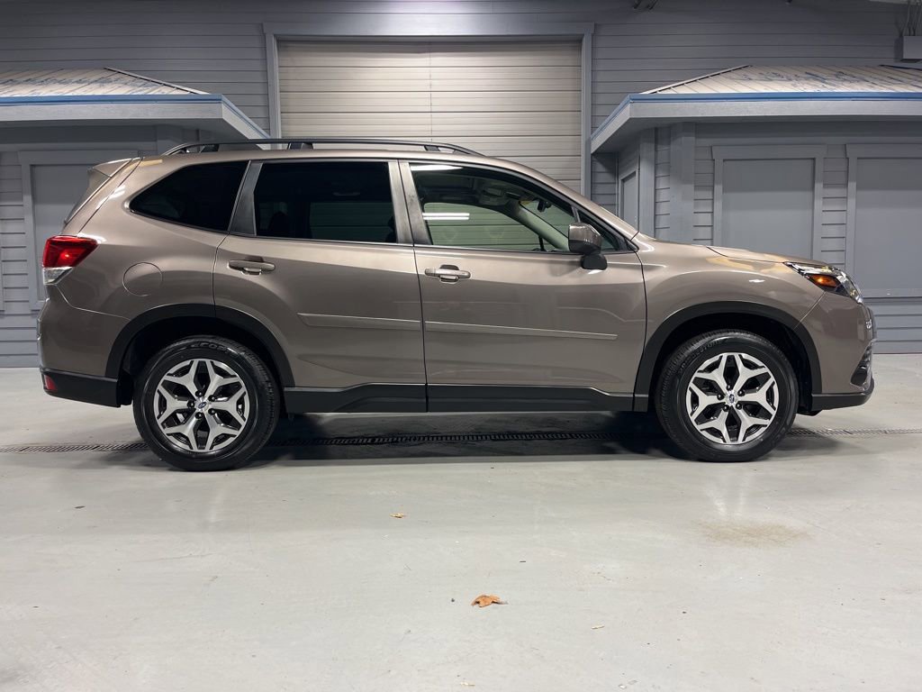 Certified 2023 Subaru Forester Premium image 11
