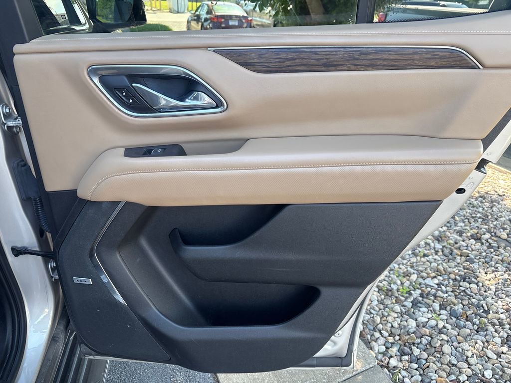 Used 2021 Chevrolet Tahoe Premier w/ Premium Package AWD/4WD image 50