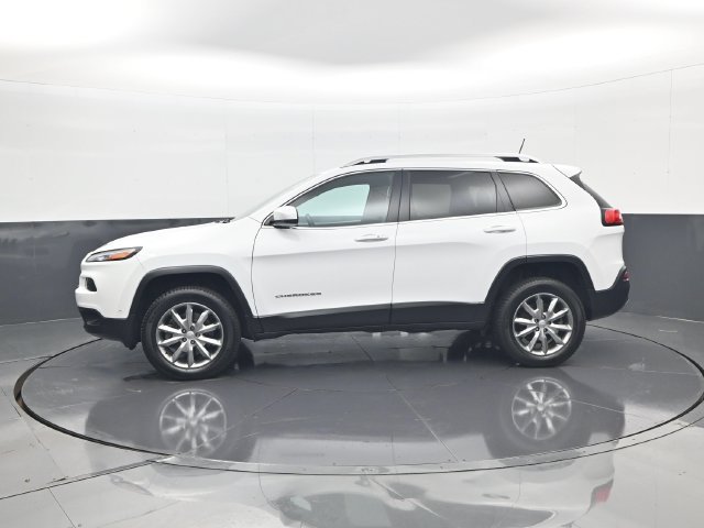 Used 2017 Jeep Cherokee Limited w/ Luxury Group AWD/4WD image 8