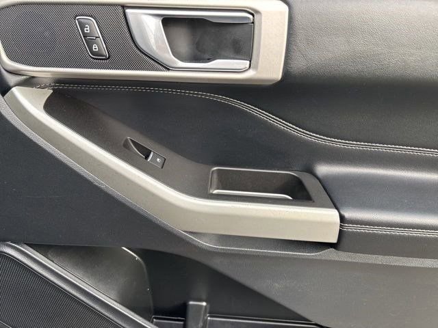 Used 2022 Ford Explorer XLT w/ Equipment Group 202A image 44