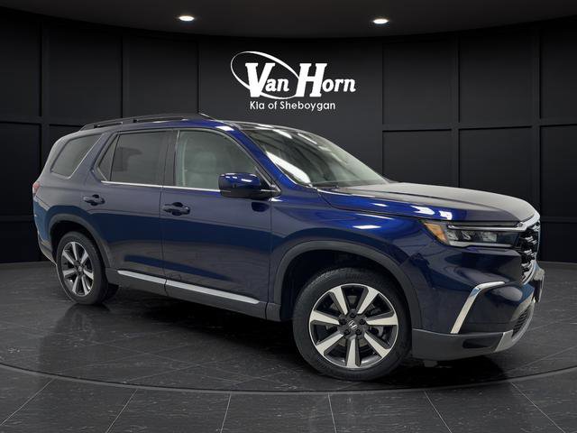 Used 2024 Honda Pilot Touring image 1