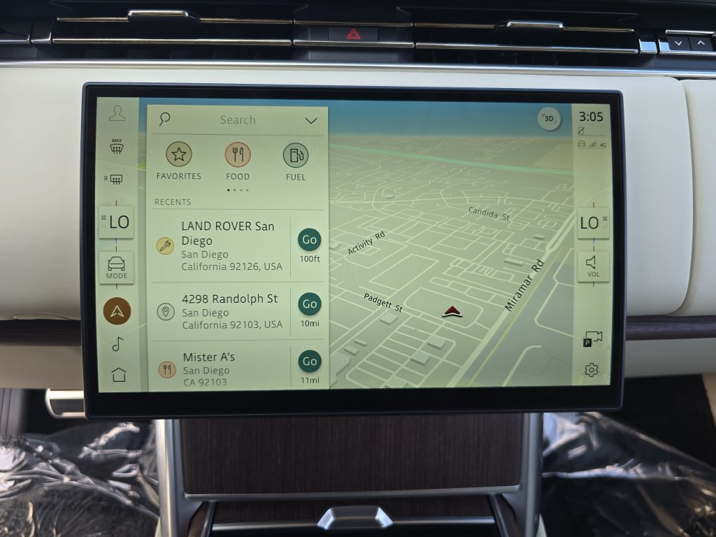 Certified 2025 Land Rover Range Rover SE AWD/4WD image 23
