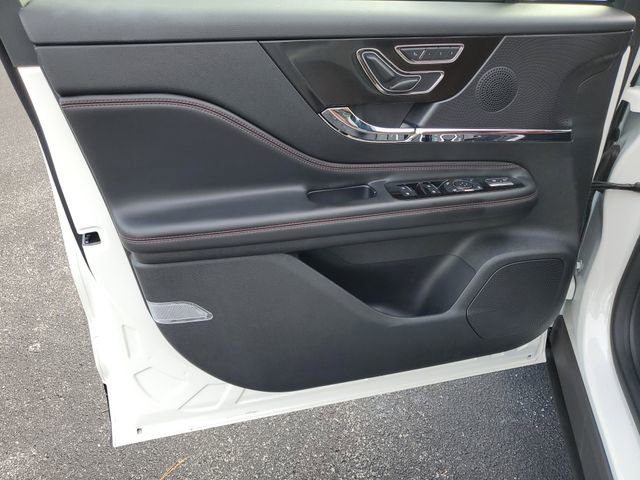 Used 2024 Lincoln Corsair Reserve w/ Rear Removable Package Tray image 19