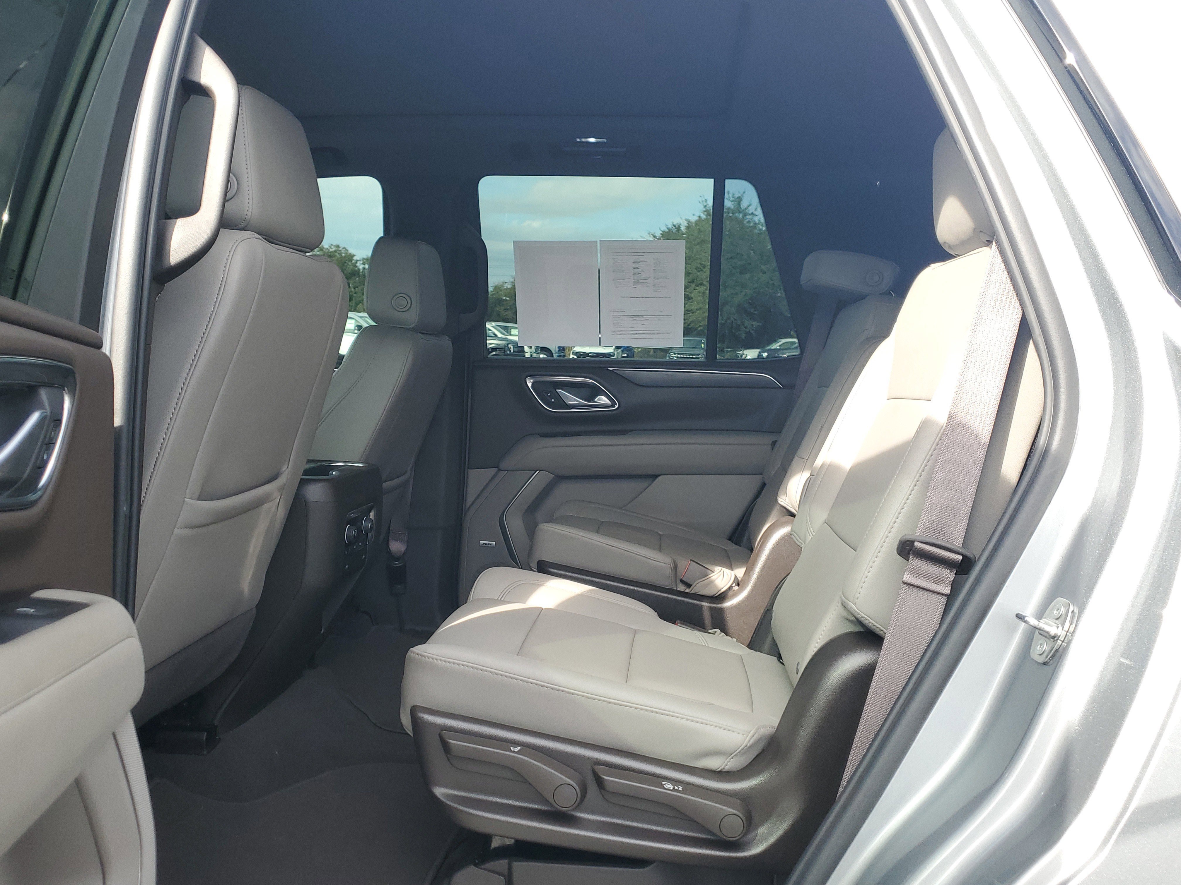 Used 2024 Chevrolet Tahoe LT w/ LT Signature Package image 14