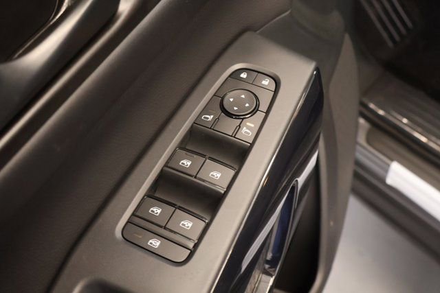 New 2025 Nissan Pathfinder S image 10