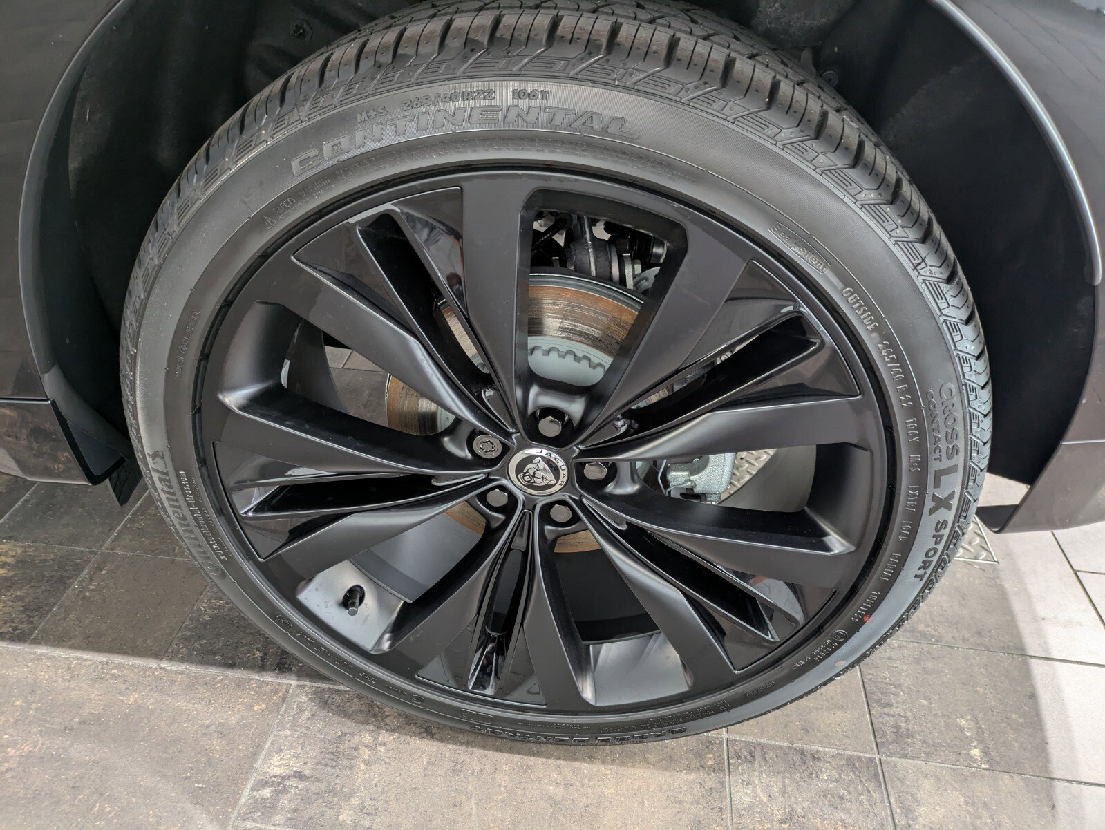 Used 2025 Jaguar F-PACE R-Dynamic S image 15