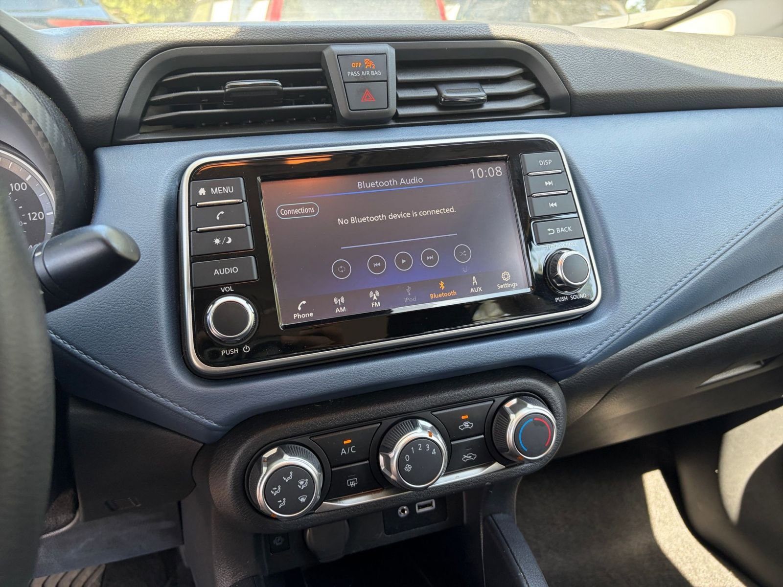 Used 2025 Nissan Versa SV FWD image 20