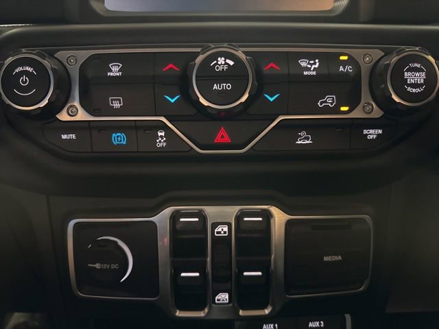 Used 2022 Jeep Wrangler Unlimited Sahara image 14