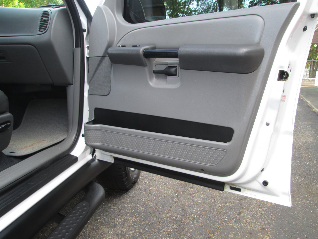 Used 2003 Ford Explorer Sport Trac XLT image 26