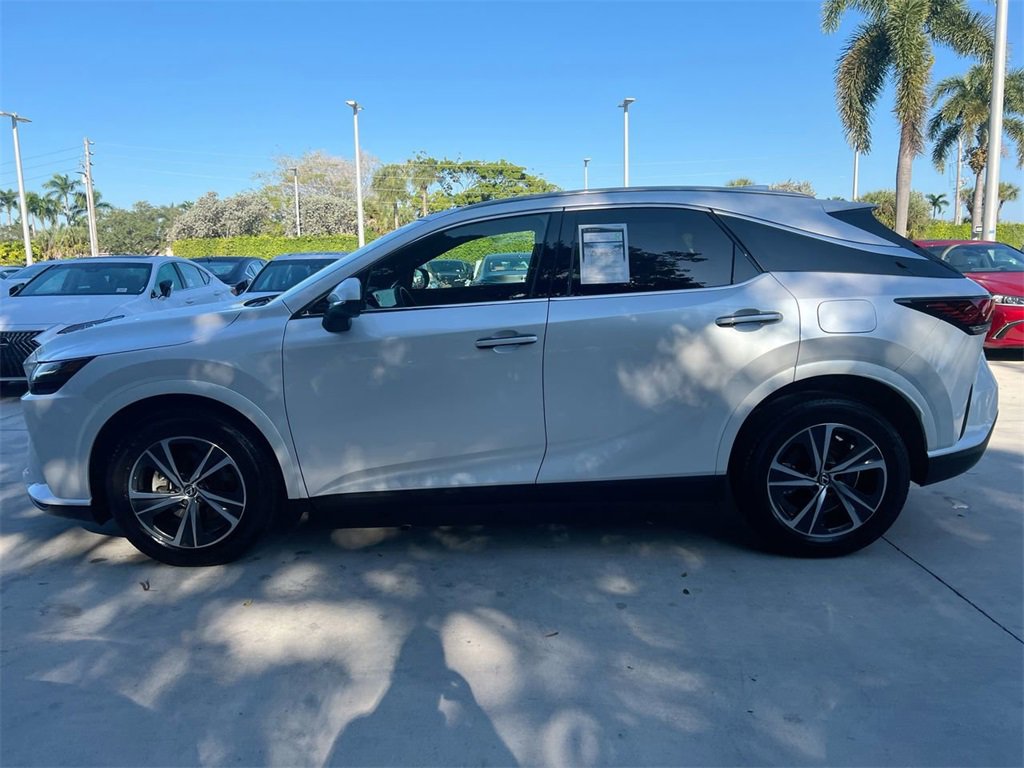 Certified 2024 Lexus RX 350h image 4