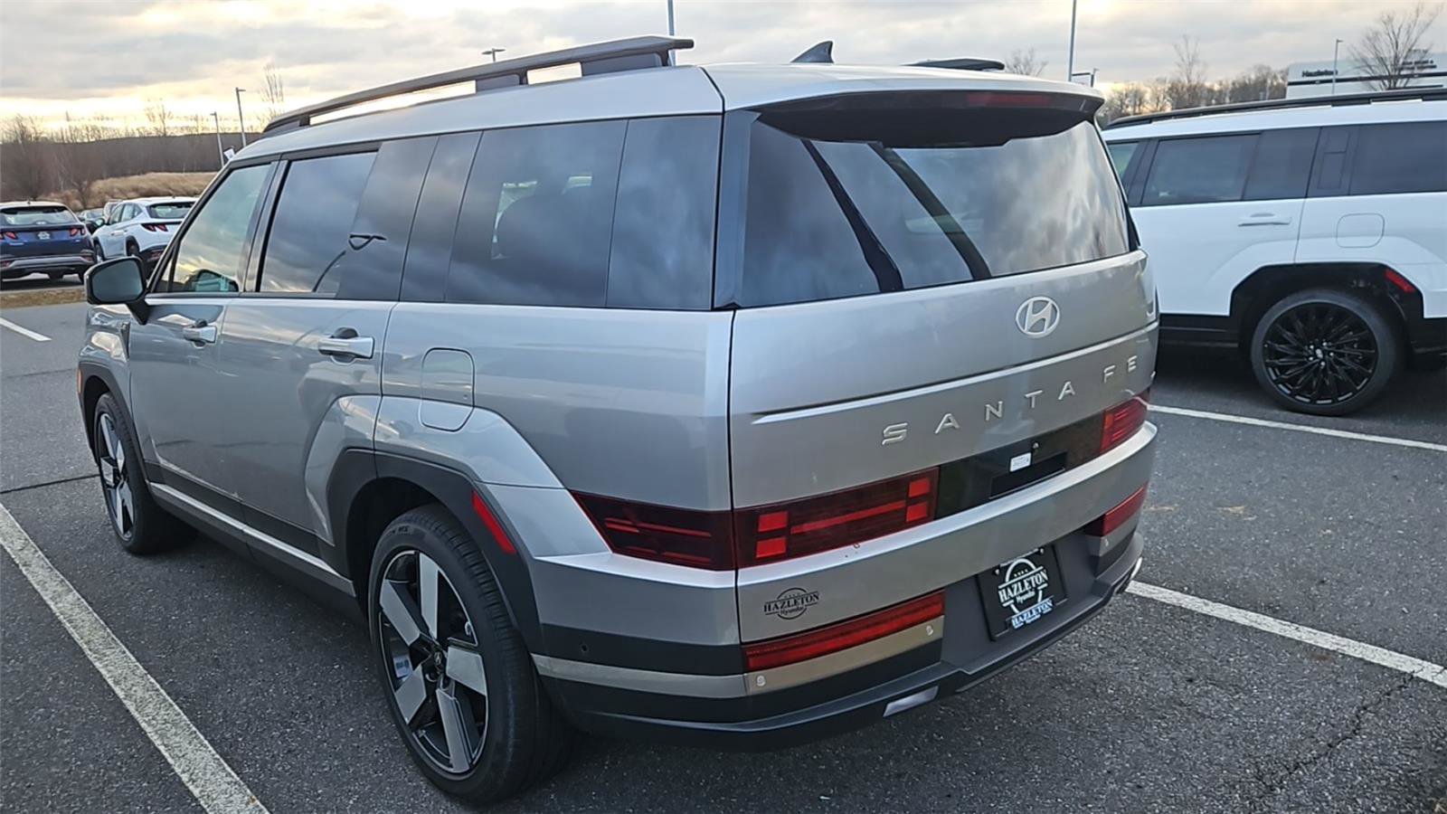 Used 2024 Hyundai Santa Fe Limited image 4