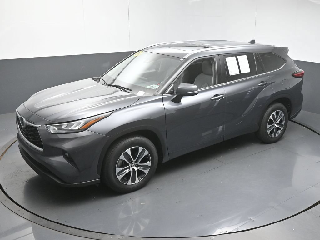 Used 2020 Toyota Highlander XLE FWD image 44