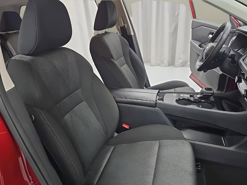 Used 2025 Nissan Rogue SV image 20