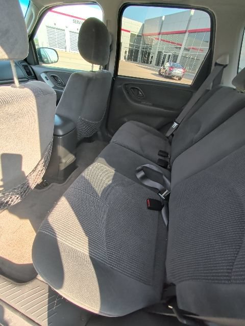 Used 2003 MAZDA Tribute LX AWD/4WD image 14