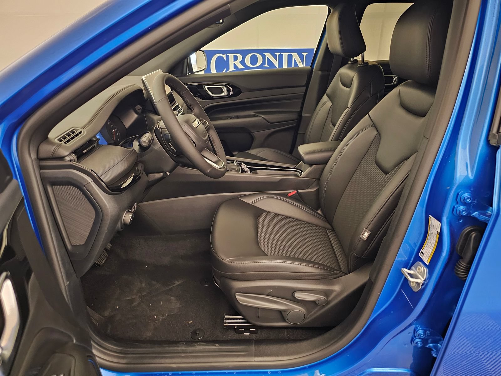 New 2026 Jeep Compass Latitude AWD/4WD image 4