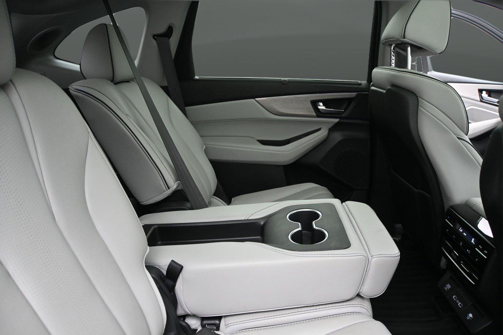 Certified 2024 Acura MDX w/ Advance Package AWD/4WD image 19