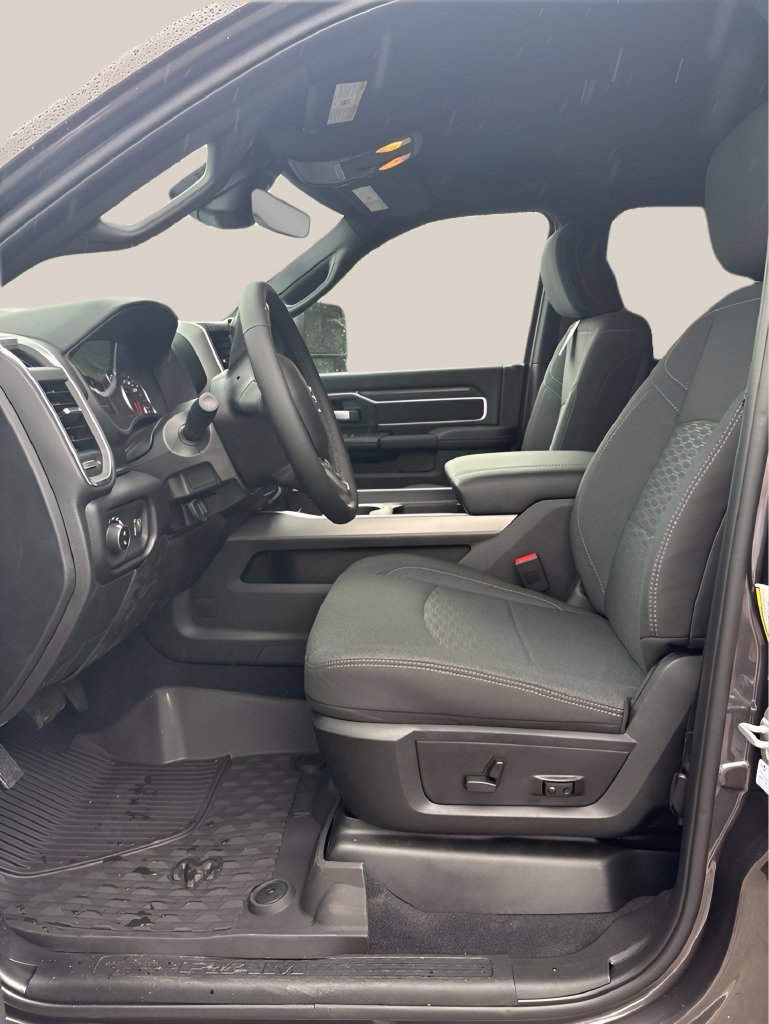 New 2027 RAM 2500 Big Horn AWD/4WD image 13