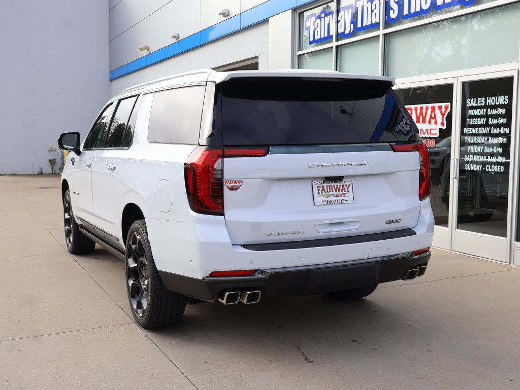 New 2026 GMC Yukon XL Denali Ultimate AWD/4WD image 8