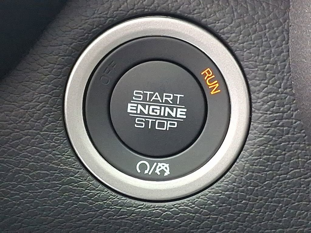 New 2026 RAM 2500 Laramie AWD/4WD image 17