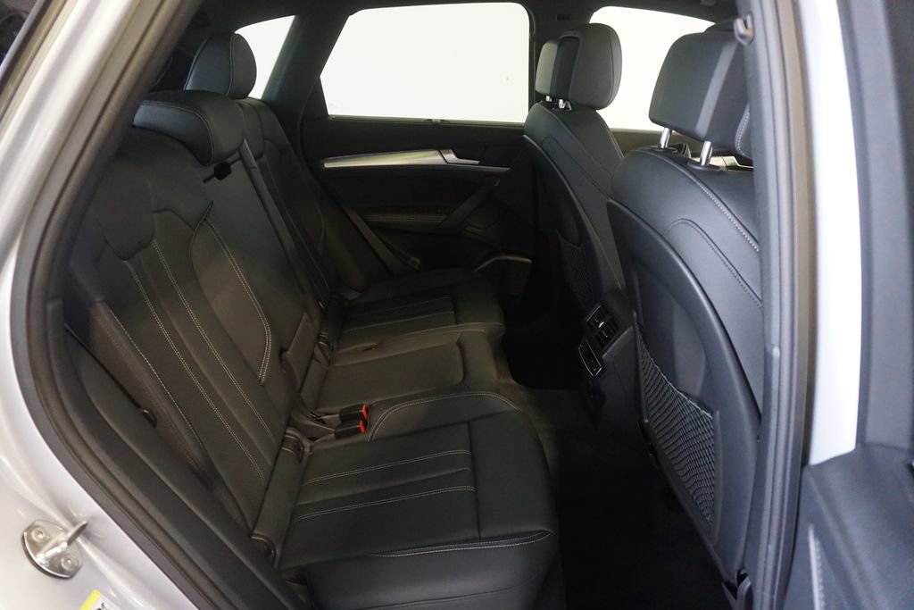 Used 2024 Audi Q5 2.0T Prestige w/ Prestige Package image 28