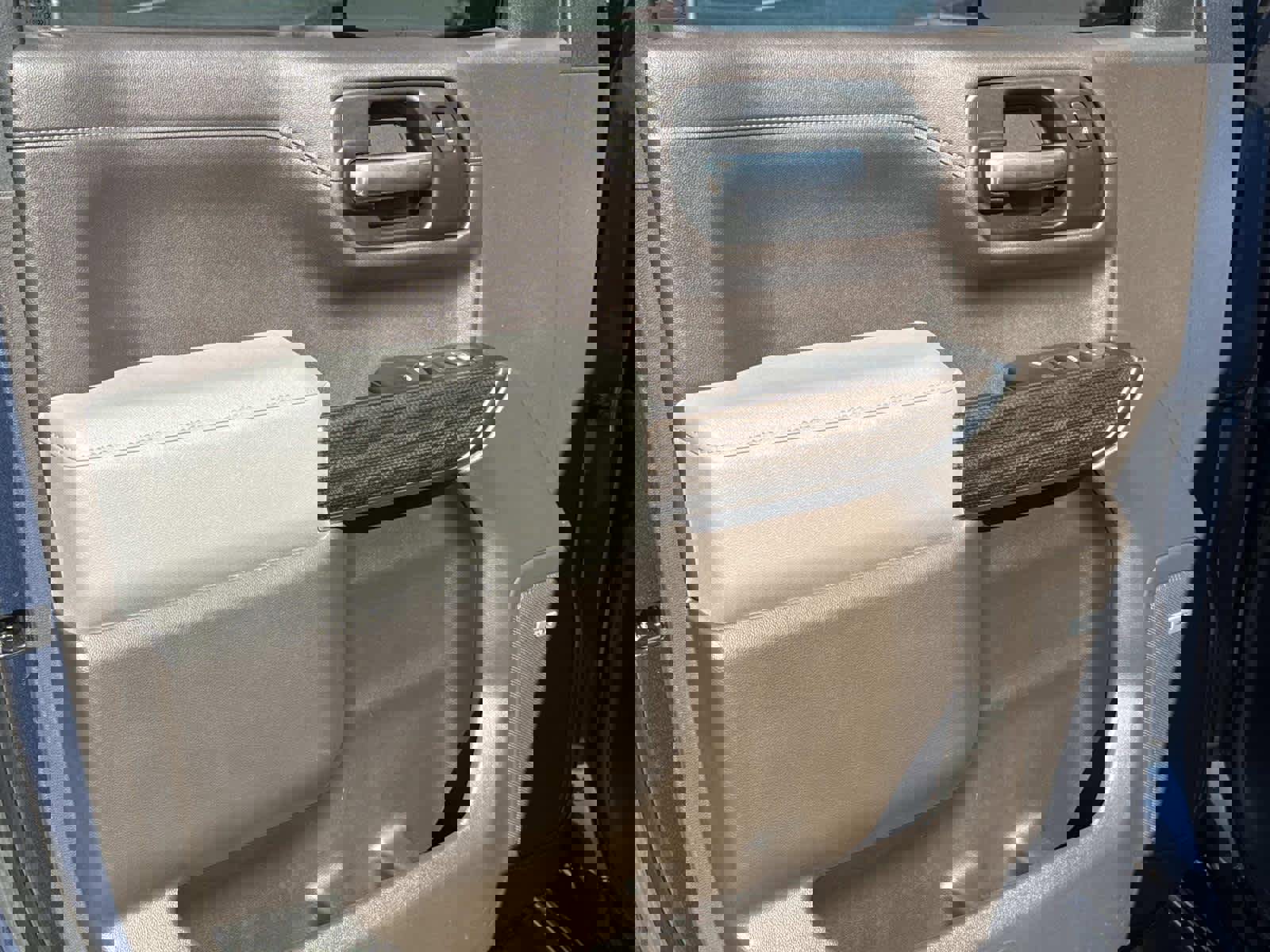 Used 2020 Chevrolet Silverado 1500 LT Trail Boss image 16