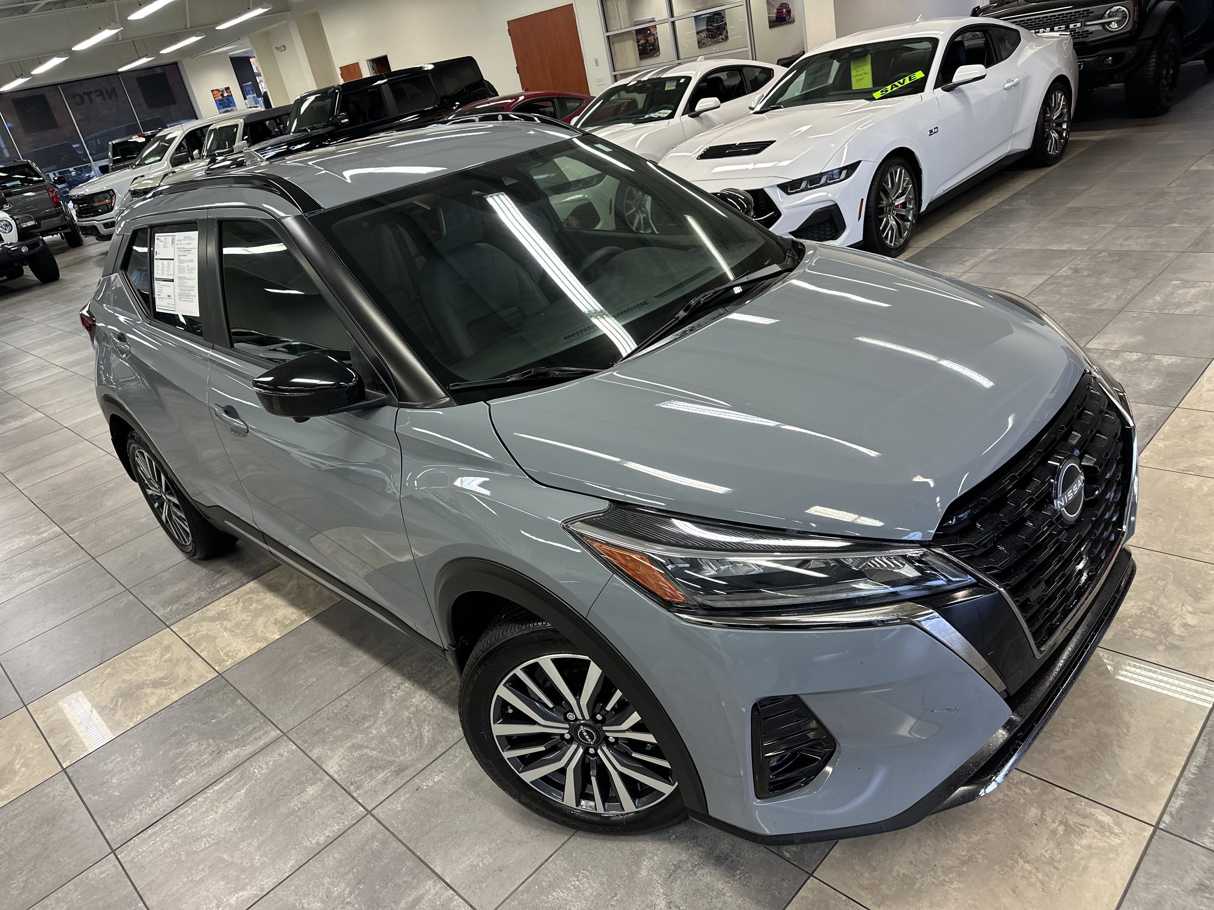 Used 2024 Nissan Kicks SR w/ SR Premium Package image 10