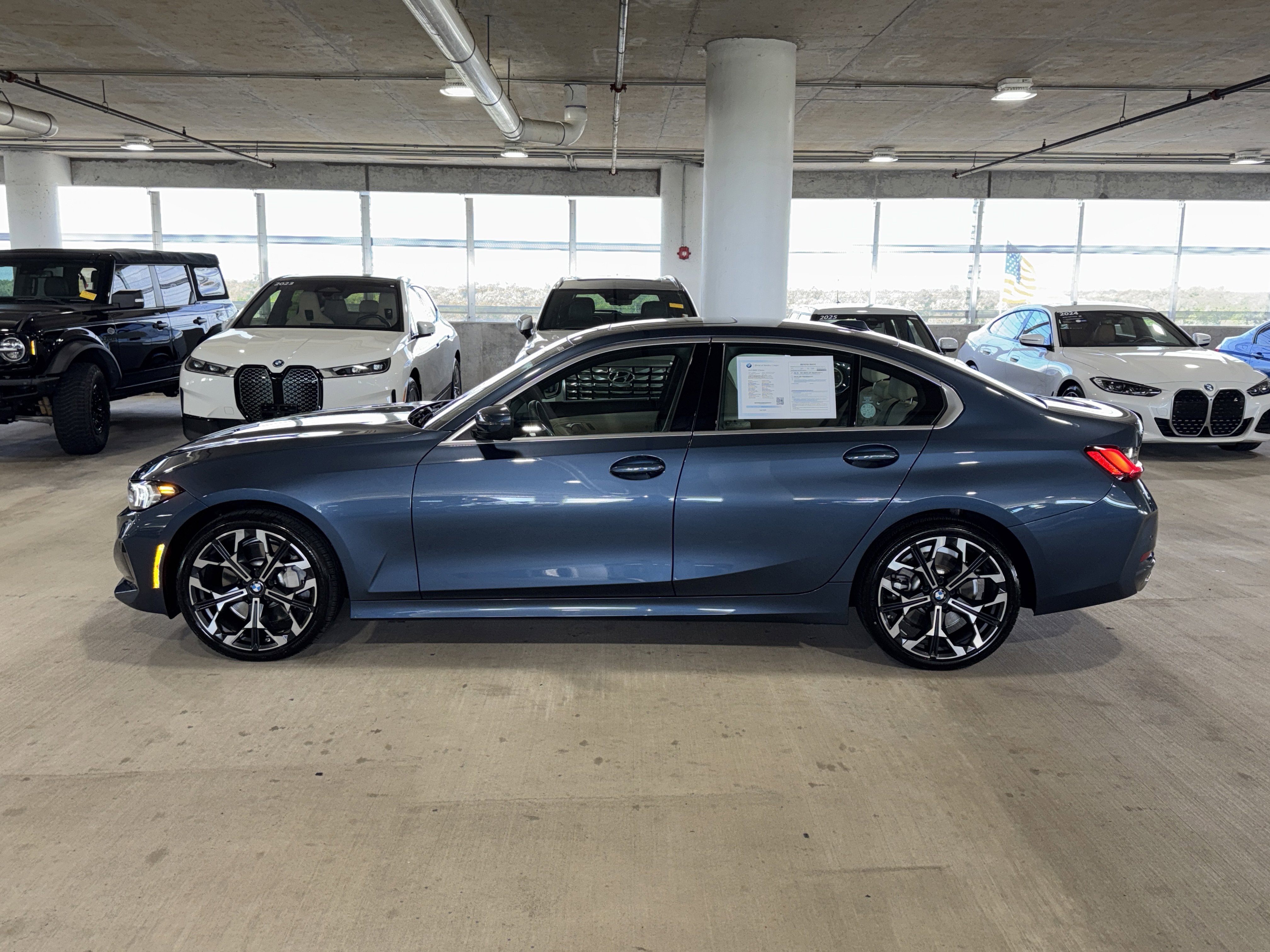 Used 2025 BMW 330i Sedan w/ Convenience Package RWD image 5