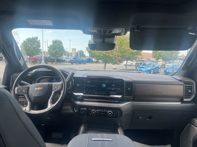 Used 2024 Chevrolet Silverado 3500 High Country image 18