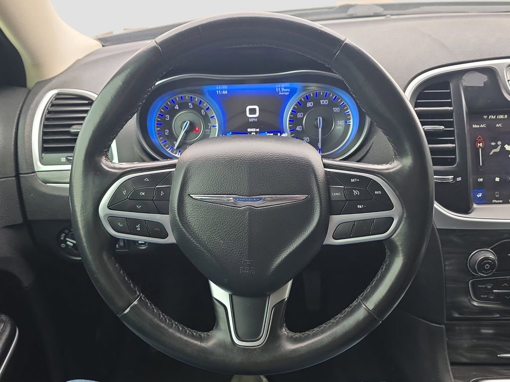 Used 2020 Chrysler 300 Touring w/ Sport Appearance Package image 9