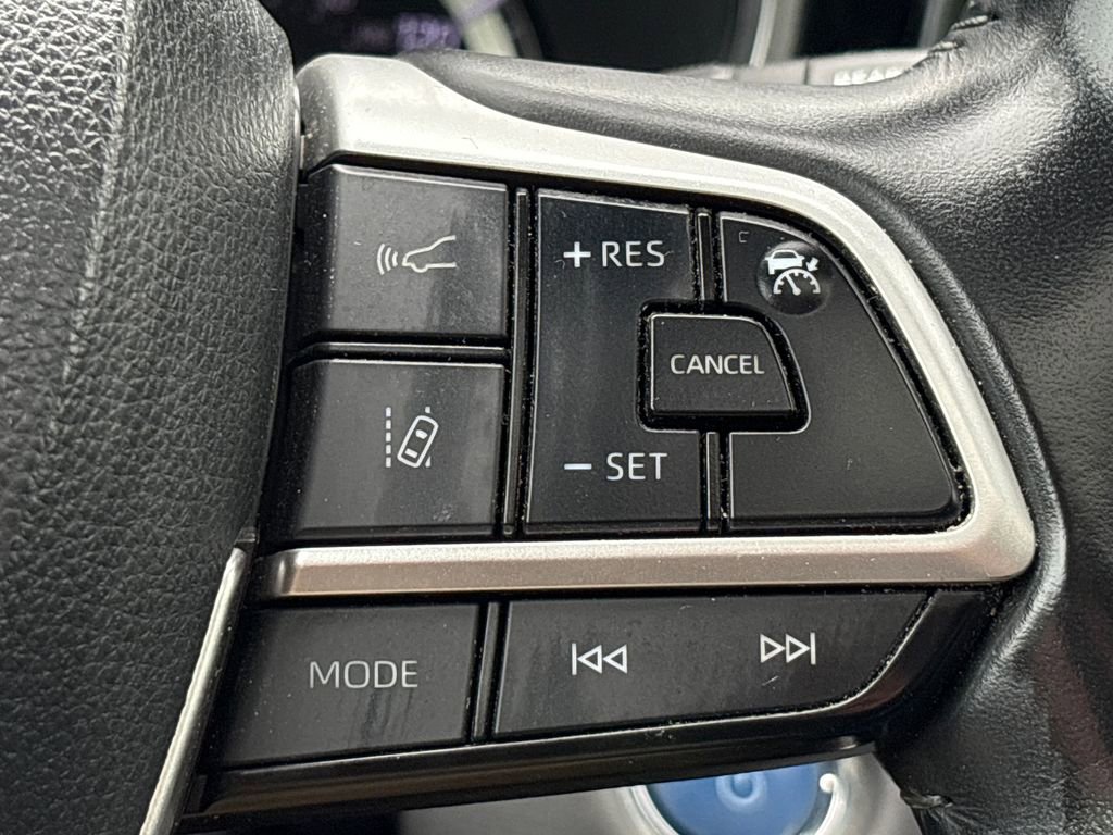 Used 2022 Toyota Highlander XLE AWD/4WD image 21