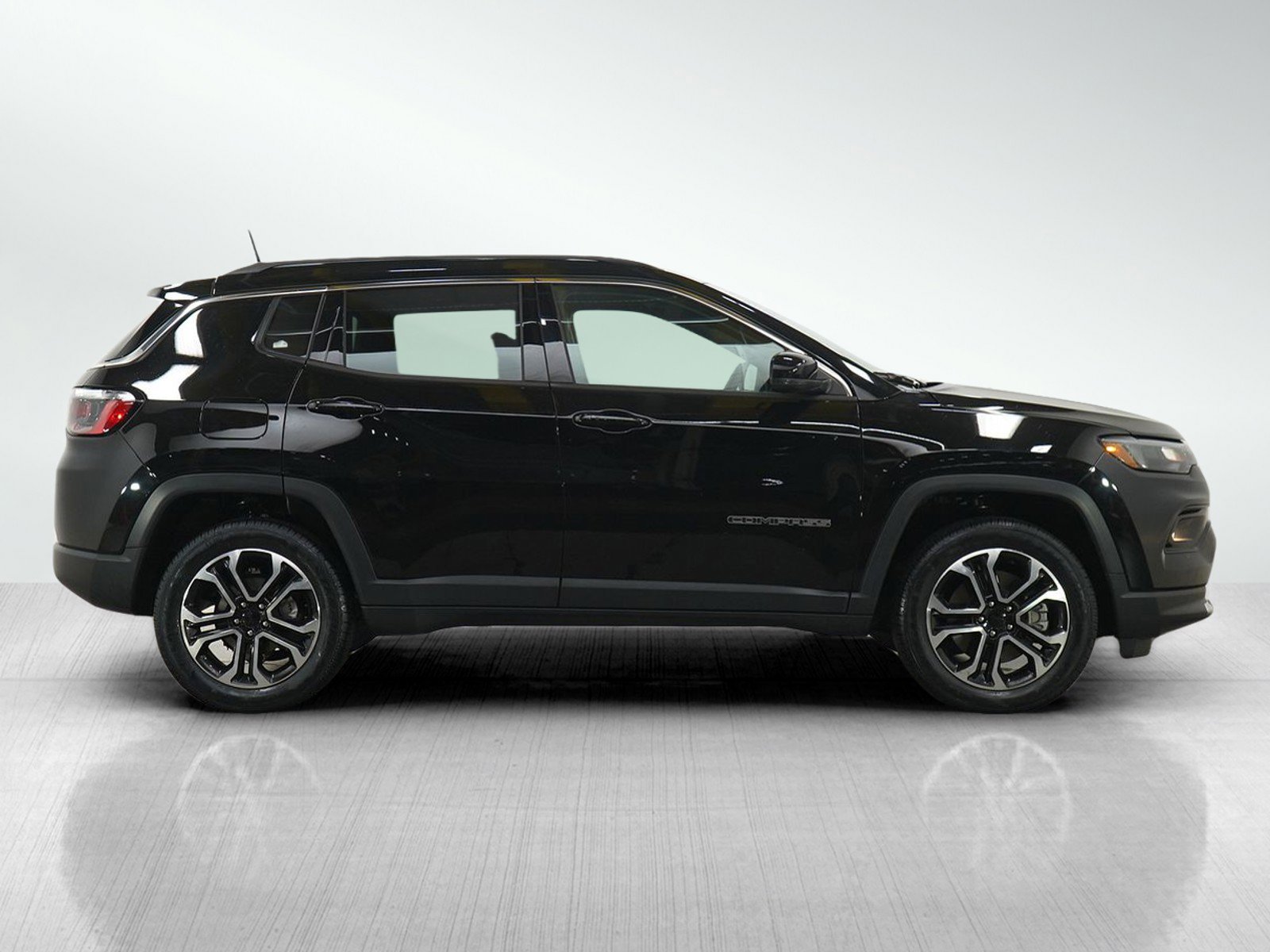 Used 2023 Jeep Compass Limited w/ Sun and Sound Group AWD/4WD image 6
