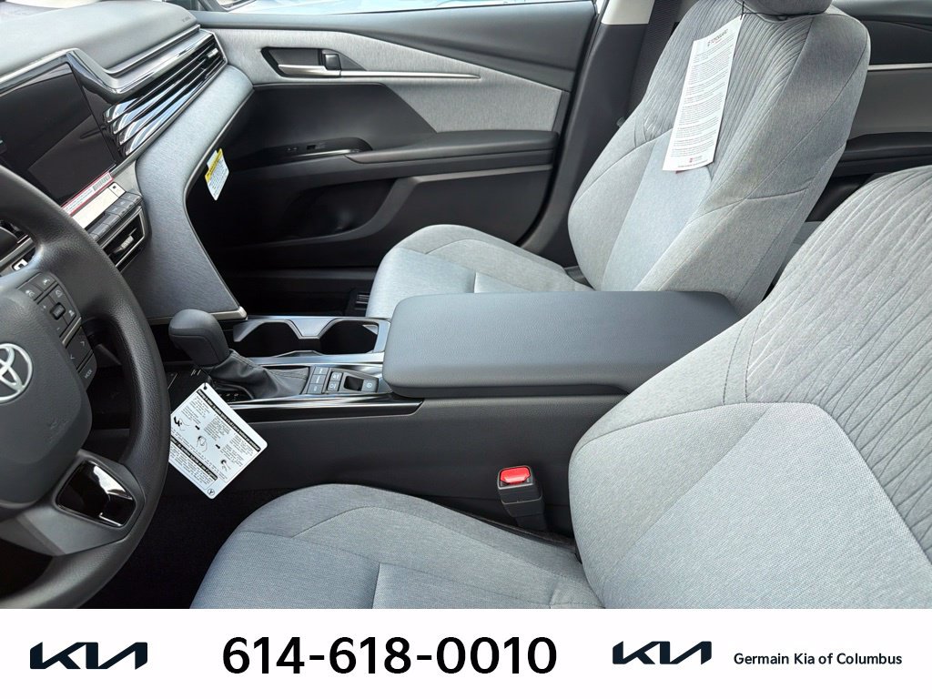 Used 2026 Toyota Camry LE w/ Convenience Package FWD image 11