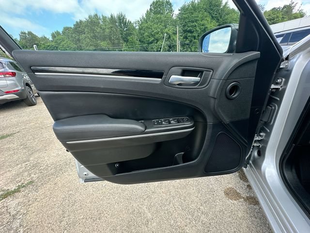 Used 2023 Chrysler 300 Touring w/ Sport Appearance Package RWD image 24