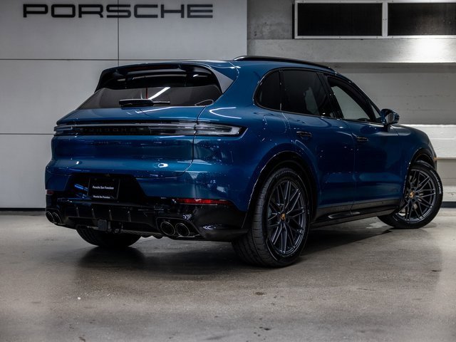 New 2026 Porsche Cayenne GTS image 23