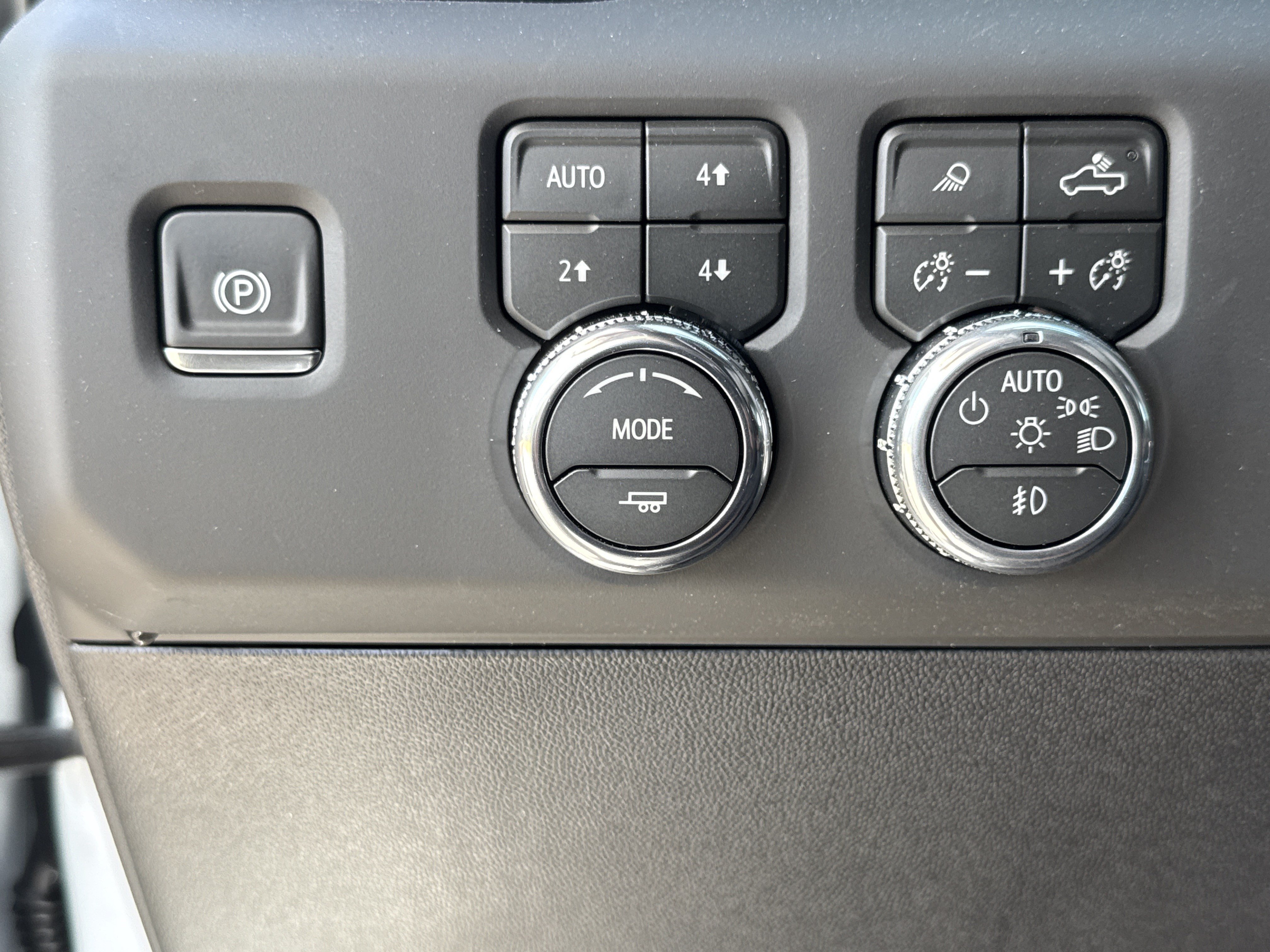 New 2026 GMC Sierra 2500 Denali Ultimate AWD/4WD image 18
