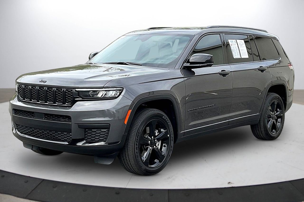 Certified 2025 Jeep Grand Cherokee L Altitude image 4