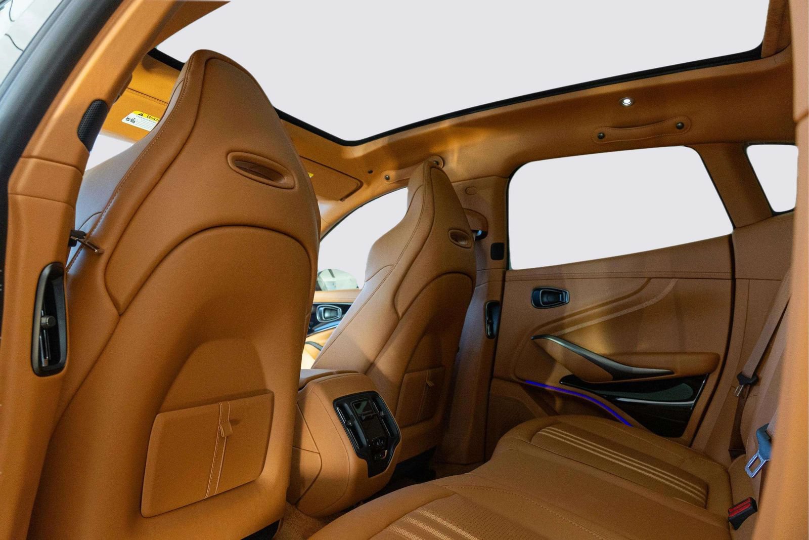 New 2026 Aston Martin DBX 707 AWD/4WD image 32