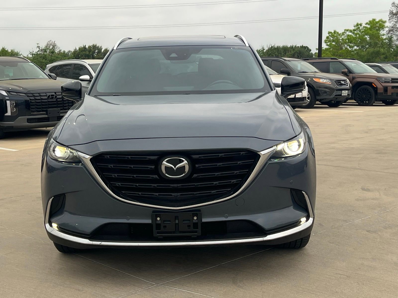 Used 2023 MAZDA CX-9 Carbon Edition image 2