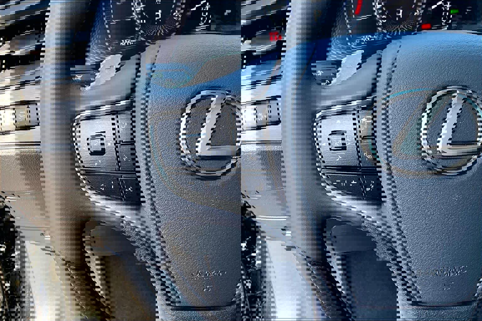 Used 2024 Lexus ES 350 w/ Accessory Package (Z1) image 22