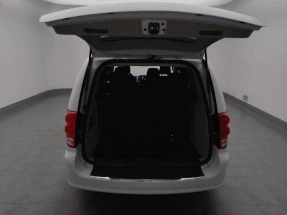 Used 2019 Dodge Grand Caravan SE w/ UConnect Hands-Free Group FWD image 29